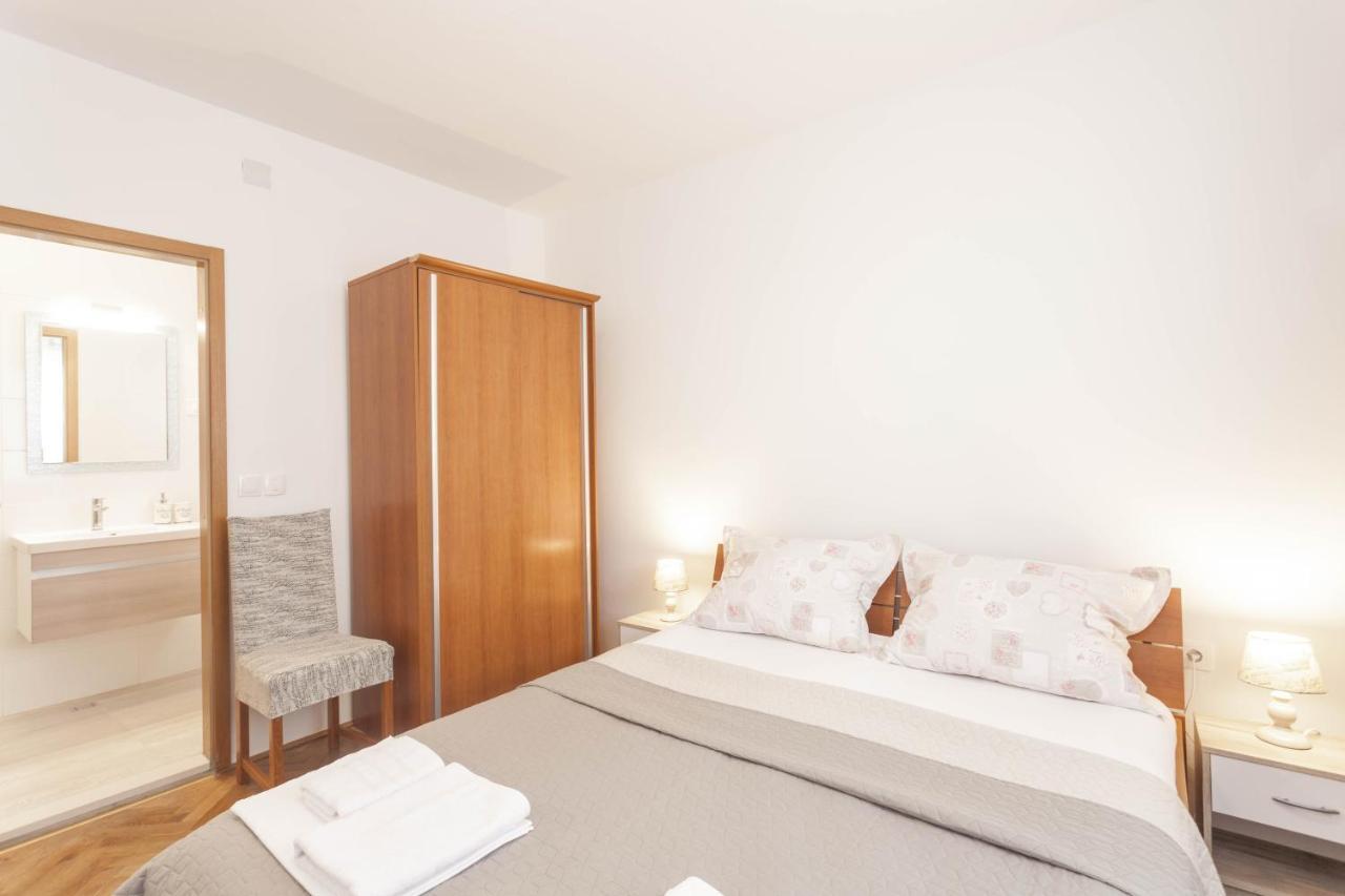 Apartments Maras Makarska Habitación foto